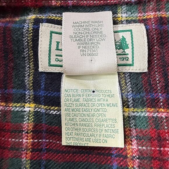 LL Bean Scotch Plaid Flannel Button Down Shirt Mens L Red Black Tartan Cabincore - Picture 4 of 8